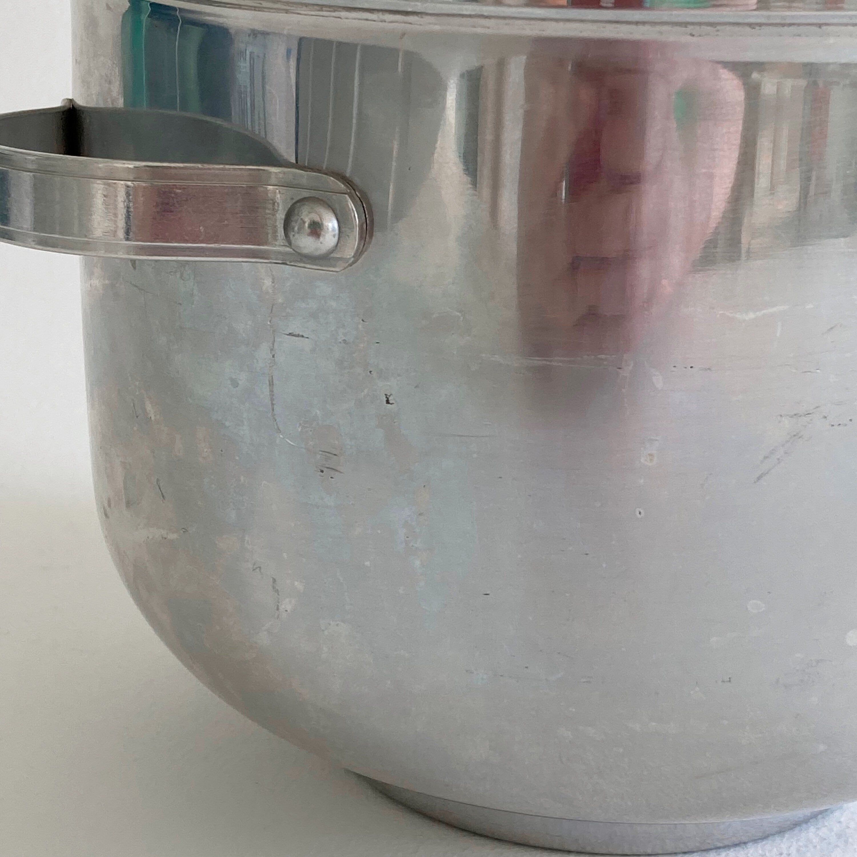 1960s Buehner-Wanner Aluminum Ice Bucket: MCM Barware