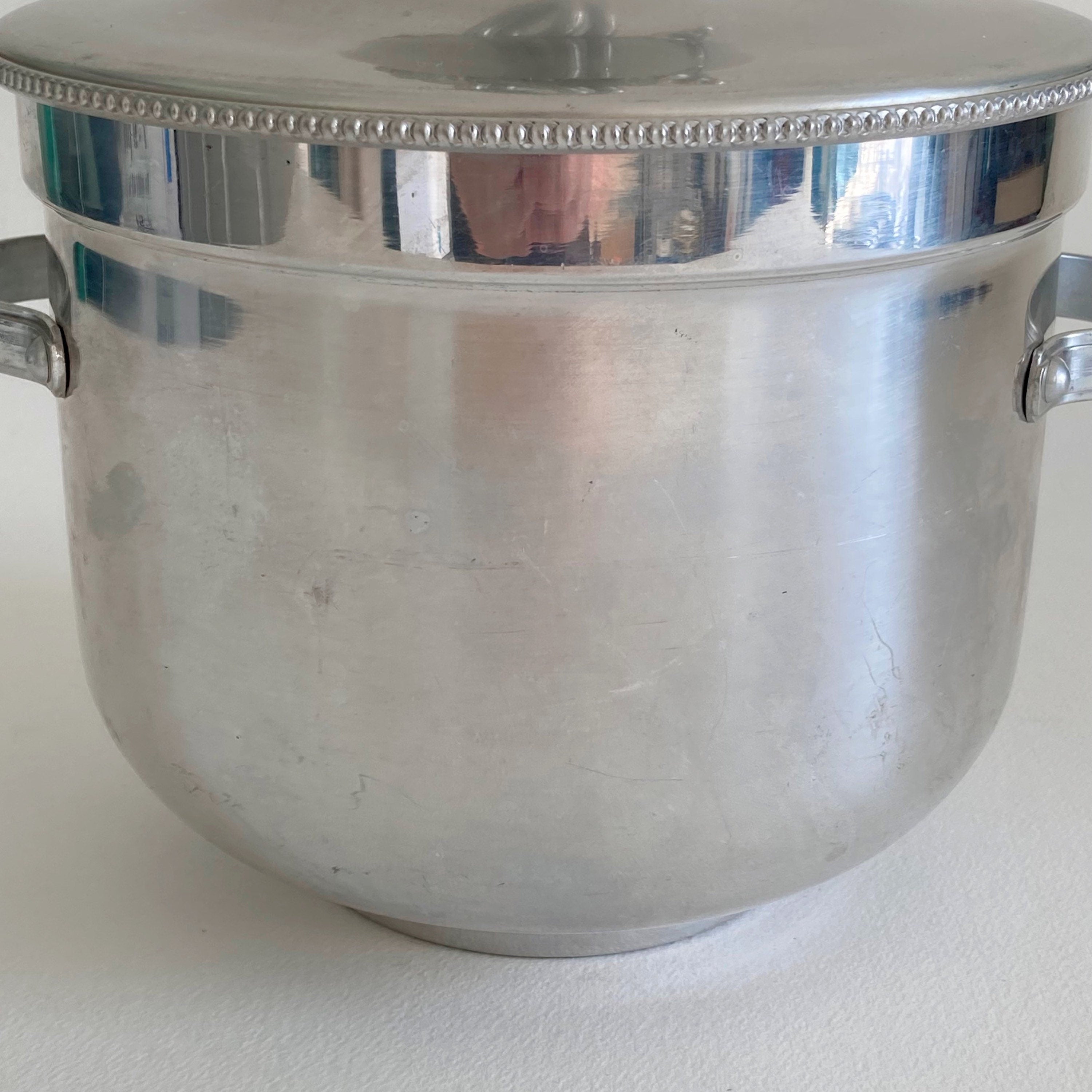 1960s Buehner-Wanner Aluminum Ice Bucket: MCM Barware
